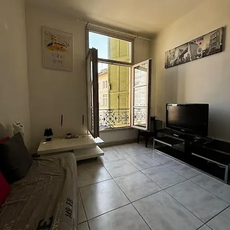 Apartament Le Saint-castor - T1 Central Nîmes