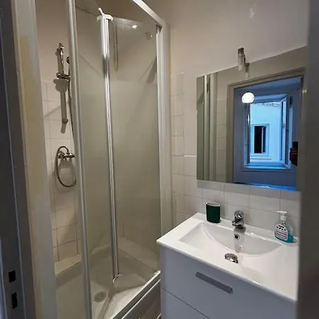 Apartment Le Saint-castor - T1 Central Nimes